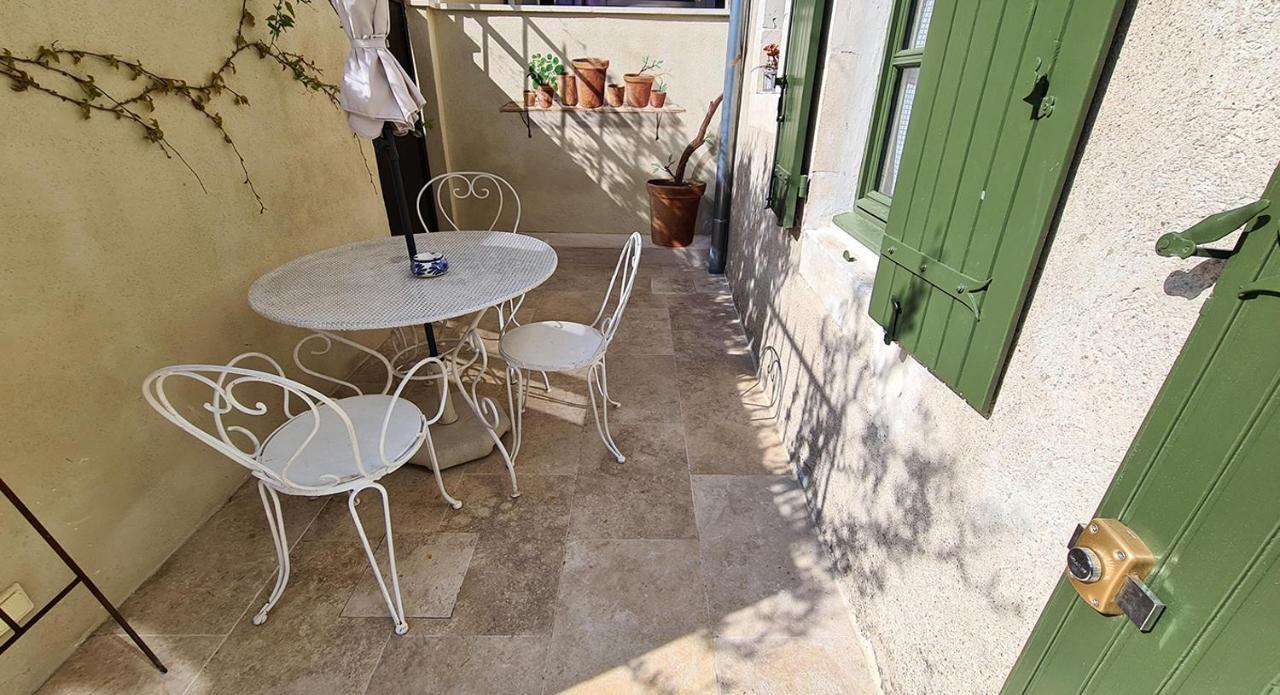 Le Jardinet De Rosa Maison De Village Eygalières Kültér fotó